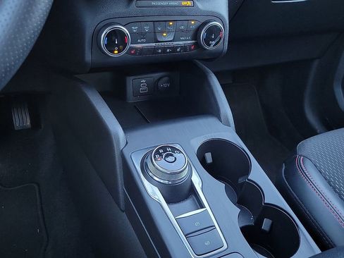 Used 2025 Ford Escape ST-Line Select image 17