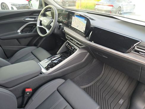 New 2025 Audi Q5 Premium Plus image 13