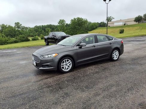 Used 2016 Ford Fusion SE w/ Equipment Group 202A FWD image 39