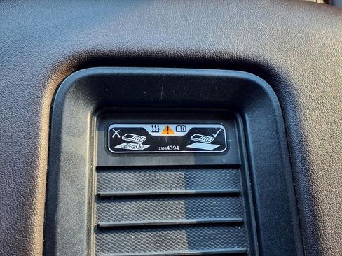 Used 2020 Chevrolet Suburban Premier image 12