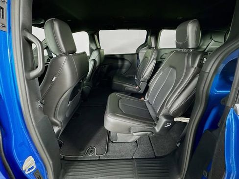 New 2026 Chrysler Pacifica Select image 26