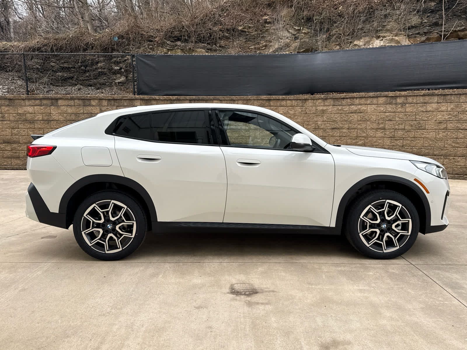 Used 2026 BMW X2 xDrive28i w/ Convenience Package AWD/4WD image 7