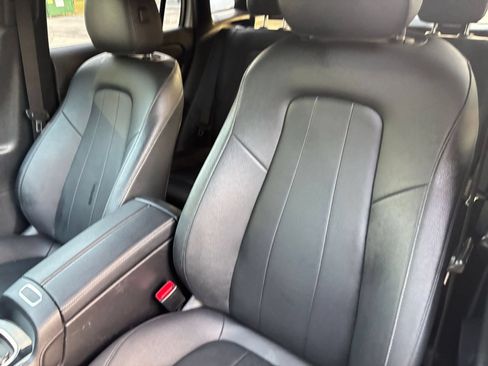 Used 2025 Mercedes-Benz GLA 250 image 36