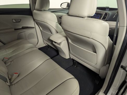 Used 2014 Toyota Venza XLE FWD image 31