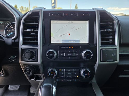 Used 2019 Ford F150 Lariat w/ Equipment Group 502A Luxury AWD/4WD image 25