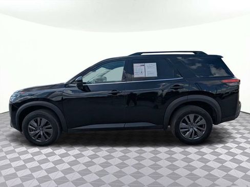 Used 2025 Nissan Pathfinder SV FWD image 6