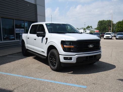 New 2025 Ford F150 XLT w/ Equipment Group 302A MID image 9