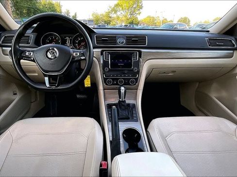 Used 2016 Volkswagen Passat 1.8T SE FWD image 14