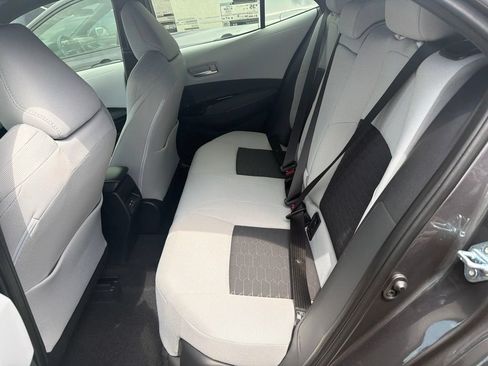 Used 2026 Toyota Corolla SE FWD image 3