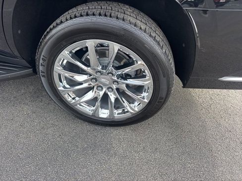 Used 2021 Cadillac Escalade Premium Luxury w/ LPO, Radiant Package image 4