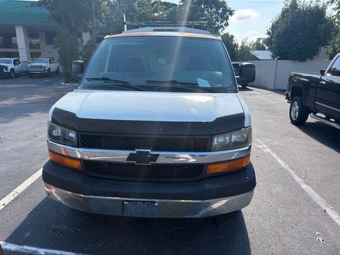 Used 2007 Chevrolet Express 3500 RWD image 2