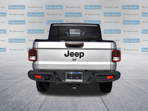 Used 2023 Jeep Gladiator Sport image 7