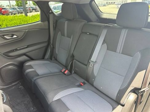Used 2025 Chevrolet Blazer LT w/ Convenience Package AWD/4WD image 30