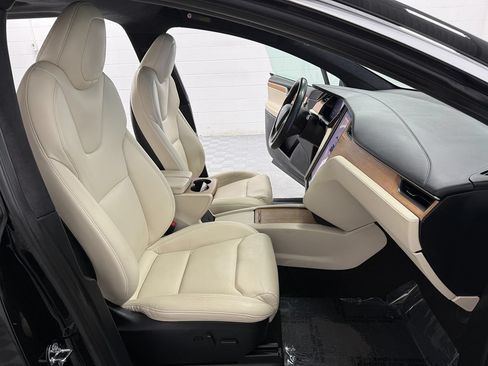 Used 2020 Tesla Model X Long Range AWD/4WD image 20