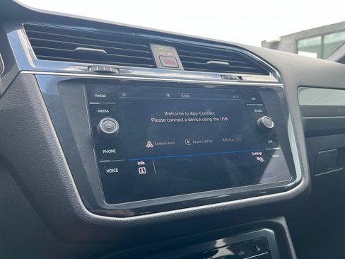 Certified 2023 Volkswagen Tiguan SE R-Line FWD image 24