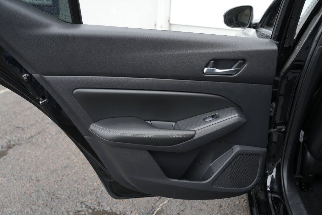 Used 2019 Nissan Altima 2.5 Platinum AWD/4WD image 29