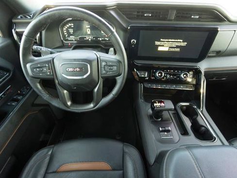 Used 2024 GMC Sierra 1500 AT4 w/ Technology Package image 19