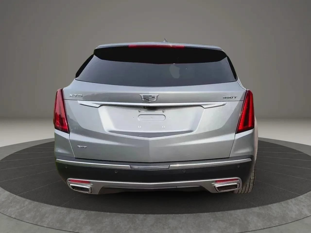 Used 2024 Cadillac XT5 Premium Luxury w/ Technology Package AWD/4WD image 3