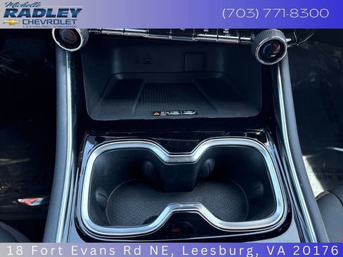 Used 2024 Chevrolet Traverse Z71 w/ Enhanced Driving Package AWD/4WD image 21