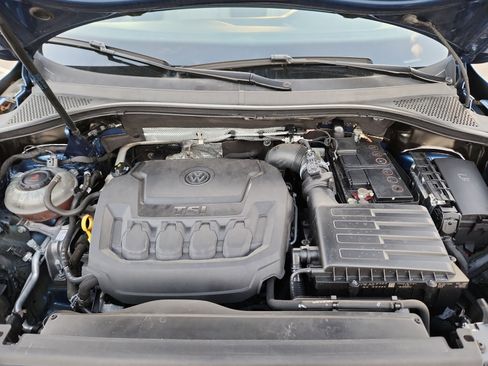 Used 2018 Volkswagen Tiguan SE w/ Panoramic Sunroof Package image 22