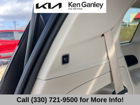 Used 2017 Chrysler Pacifica Touring image 49