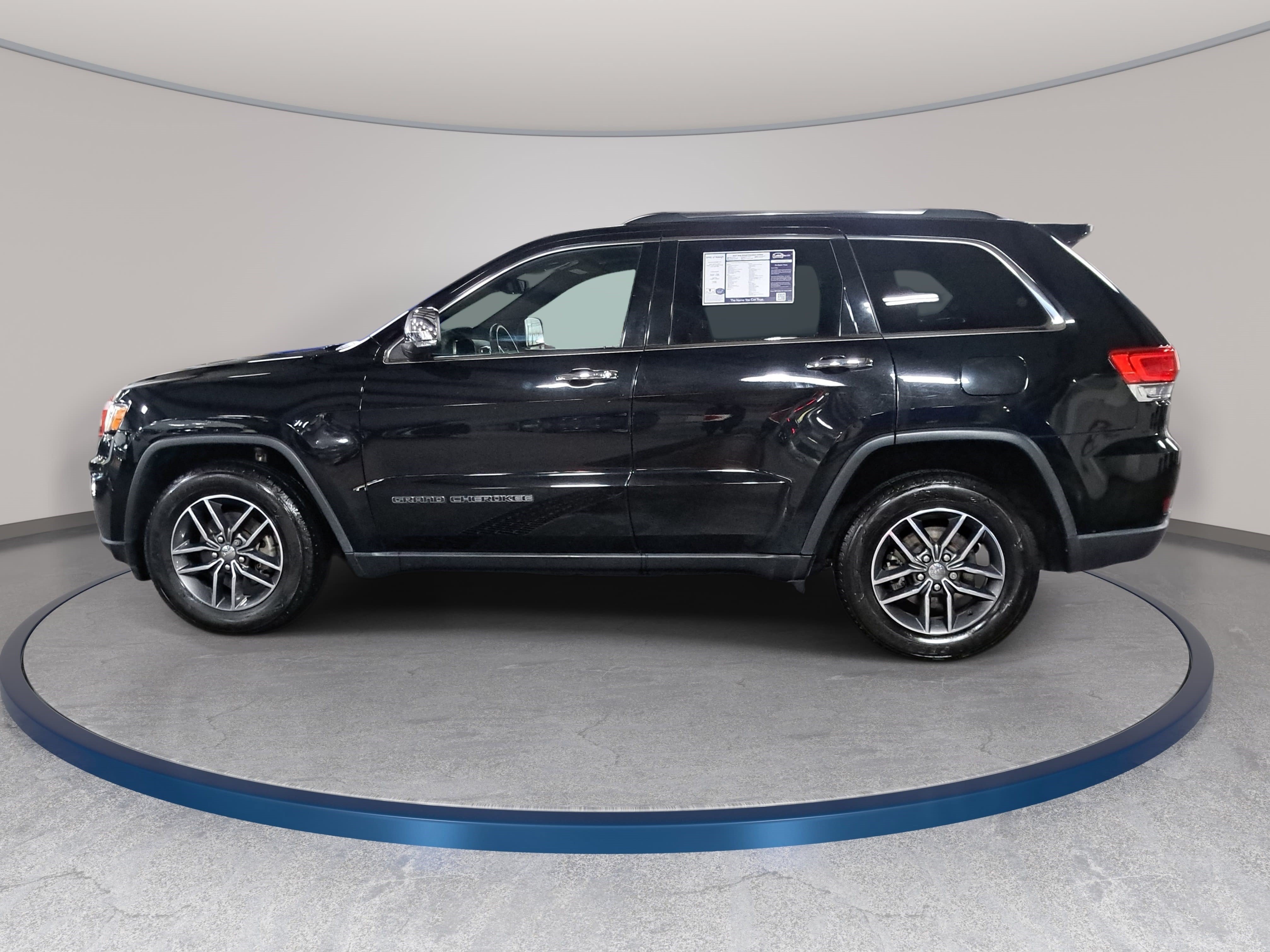 Used 2017 Jeep Grand Cherokee Limited RWD image 8