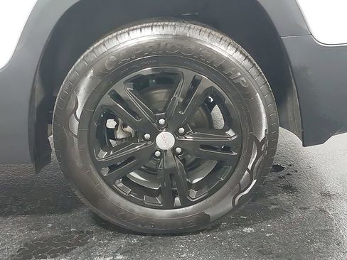 Used 2022 GMC Terrain SLE w/ Driver Convenience Package image 33