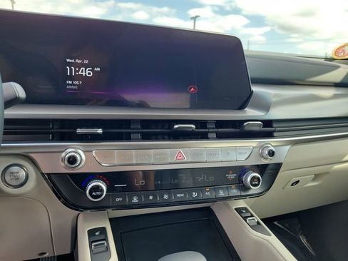 Used 2025 Kia Telluride S FWD image 31