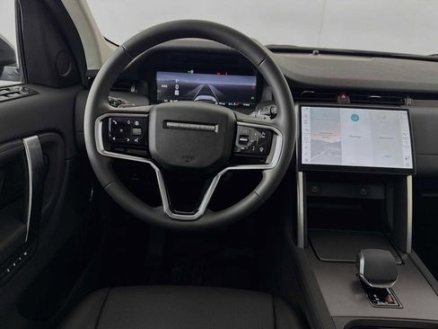 Used 2024 Land Rover Discovery Sport S image 23