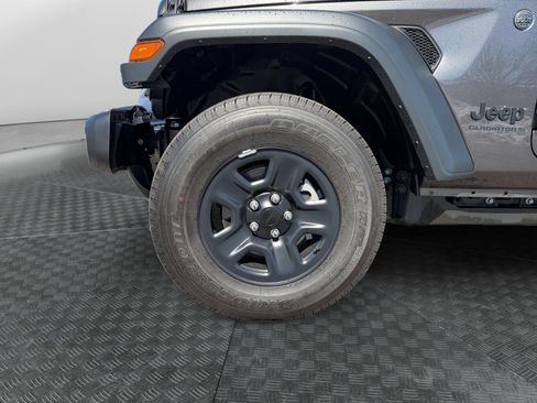 New 2026 Jeep Gladiator Sport AWD/4WD image 16