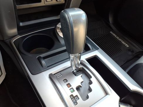 Used 2018 Toyota 4Runner SR5 Premium image 27