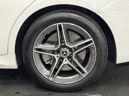 Used 2024 Mercedes-Benz S 580 S 580 image 17