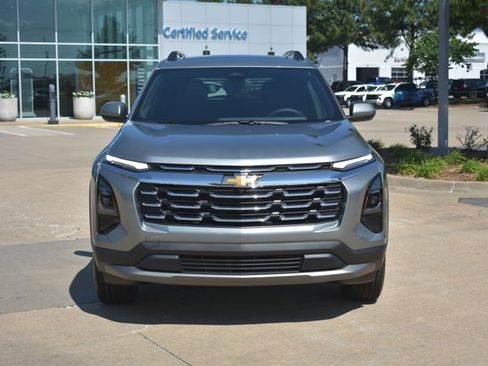 New 2026 Chevrolet Equinox LT FWD image 2