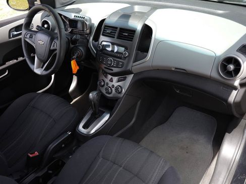 Used 2014 Chevrolet Sonic LT FWD image 18