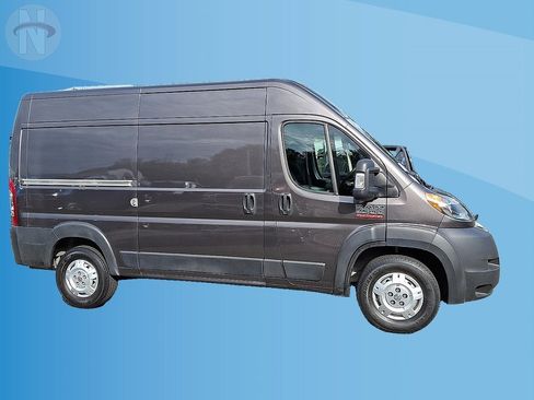 Used 2021 RAM ProMaster 2500 w/ Premium Appearance Group FWD image 16