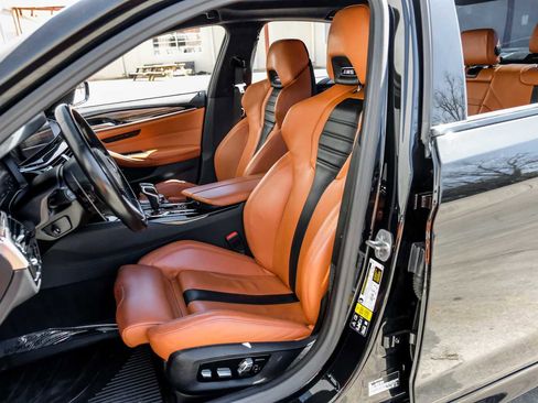 Used 2023 BMW M5 image 29