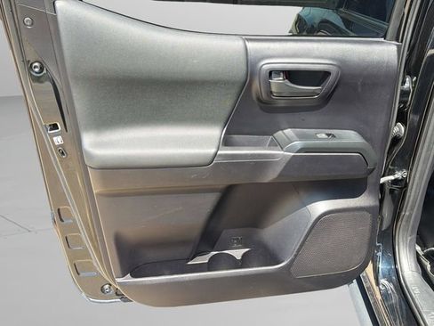 Used 2019 Toyota Tacoma TRD Pro AWD/4WD image 15
