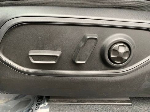 Used 2024 Jeep Grand Cherokee Altitude image 13