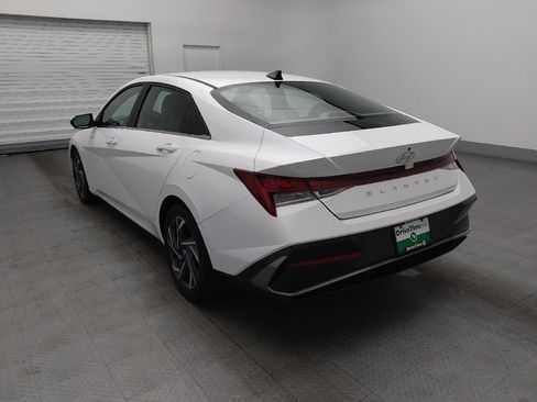 Used 2025 Hyundai Elantra SEL FWD image 5