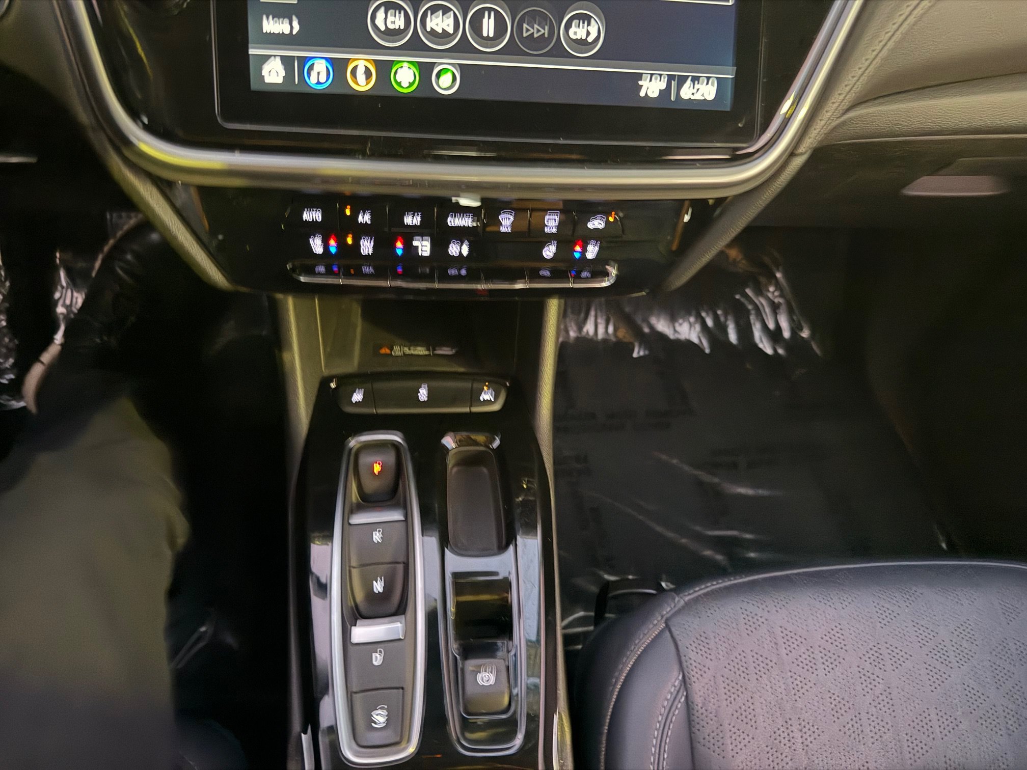Used 2023 Chevrolet Bolt EUV LT w/ Convenience Package FWD image 31