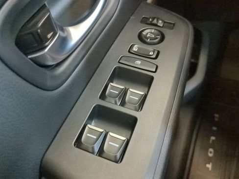 New 2025 Honda Pilot EX-L image 18