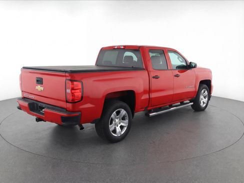 Used 2018 Chevrolet Silverado 1500 Custom w/ Custom Value Package image 4