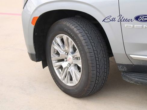 Used 2024 GMC Yukon XL Denali image 9