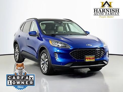Used 2022 Ford Escape Titanium w/ Class II Trailer Tow Package AWD/4WD image 1