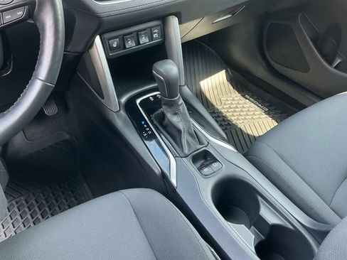 Used 2022 Toyota Corolla Cross LE AWD/4WD image 18