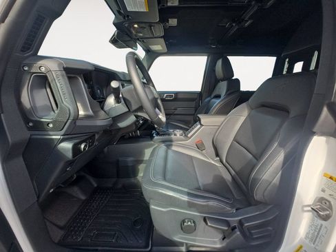 Used 2025 Ford Bronco Badlands AWD/4WD image 10