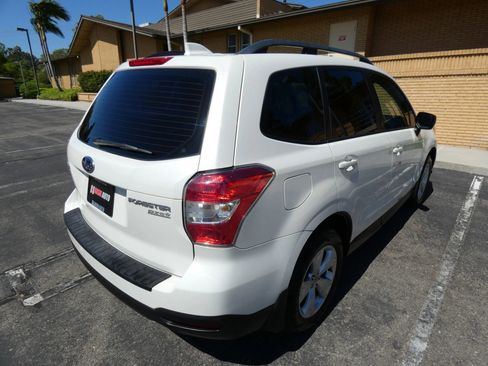 Used 2016 Subaru Forester 2.5i w/ Alloy Wheel Package image 8