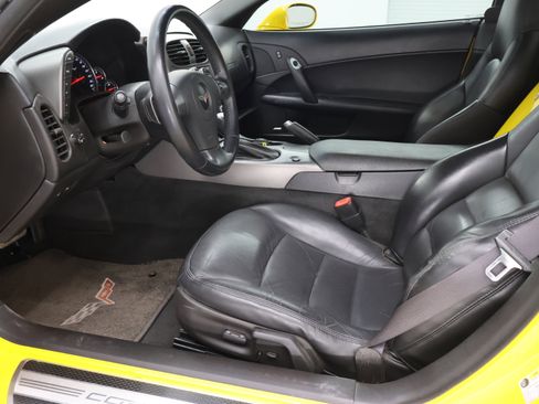 Used 2007 Chevrolet Corvette Convertible w/ Preferred Equipment Group RWD image 8