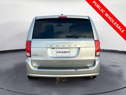 Used 2012 Dodge Grand Caravan R/T image 4