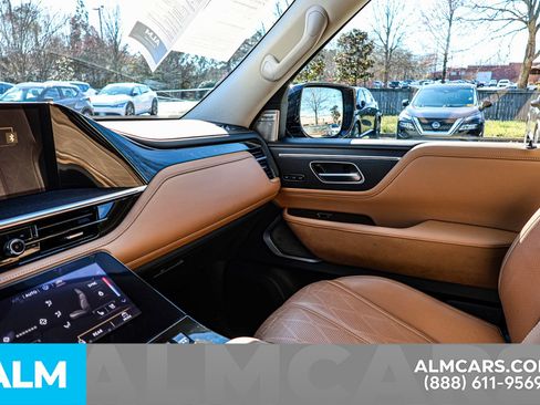 Used 2025 INFINITI QX80 Sensory image 39